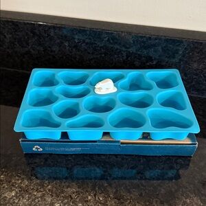 Polar Bear Ice Cube Tray from Qualy Design - Ocean Blue